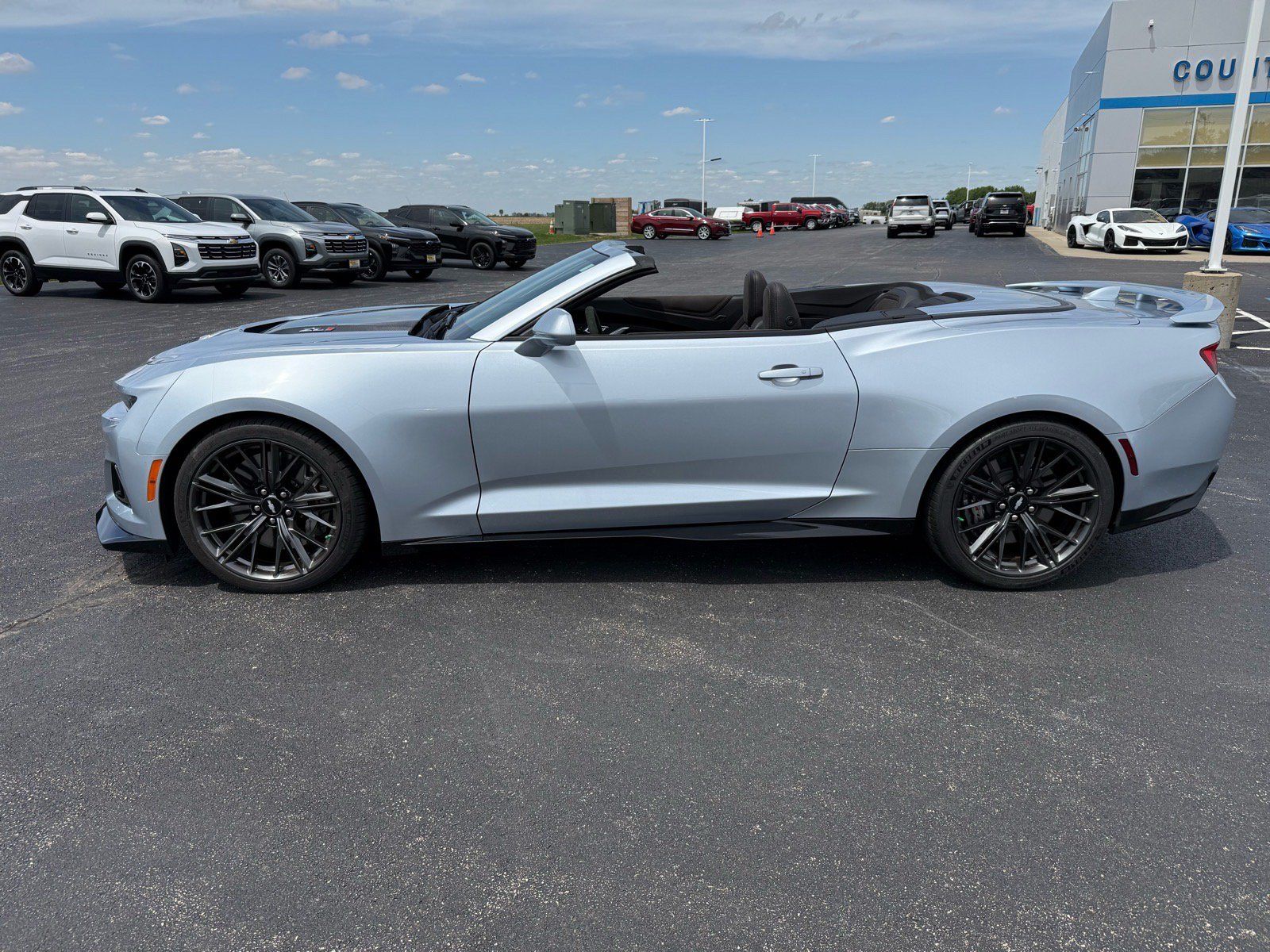 Used 2017 Chevrolet Camaro ZL1 RWD image 3