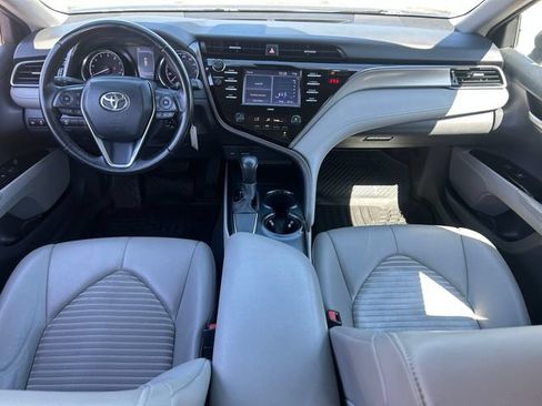 Used 2020 Toyota Camry SE FWD image 28