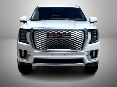 Used 2022 GMC Yukon Denali w/ Max Trailering Package AWD/4WD image 2