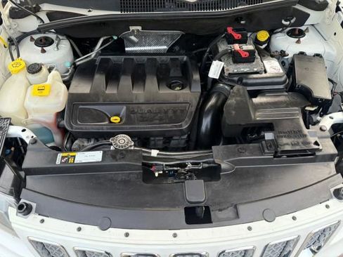 Used 2016 Jeep Compass High Altitude image 32