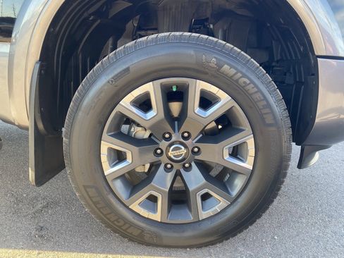 Used 2020 Nissan Titan Platinum Reserve w/ Moonroof Package image 9