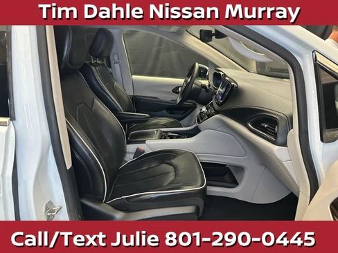 Used 2023 Chrysler Pacifica Limited FWD image 15