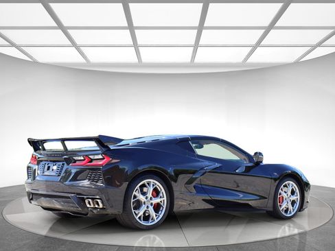 Used 2021 Chevrolet Corvette Stingray Premium Cpe w/ Z51 Performance Package RWD image 8