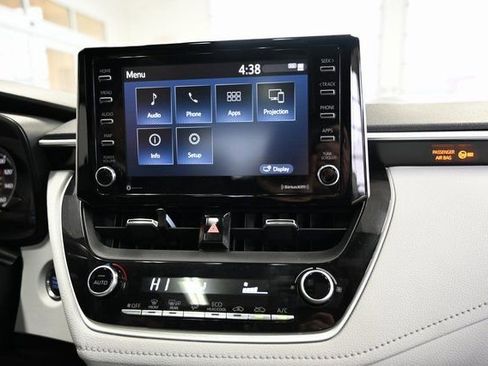 Used 2021 Toyota Corolla SE image 15