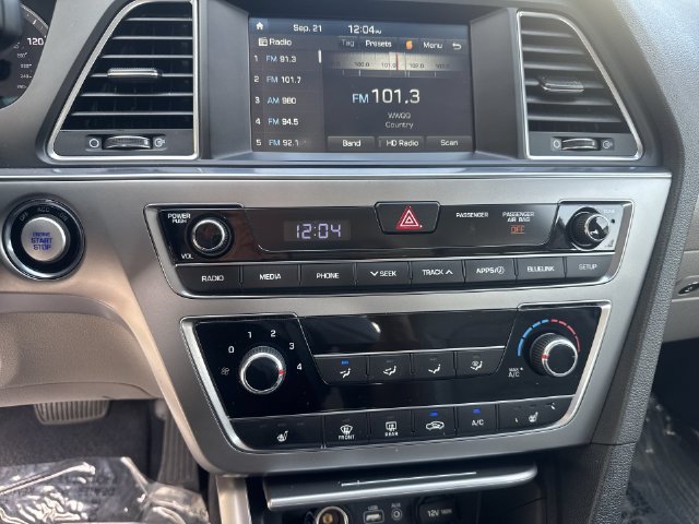 Used 2016 Hyundai Sonata Sport w/ Option Group 1V FWD image 19