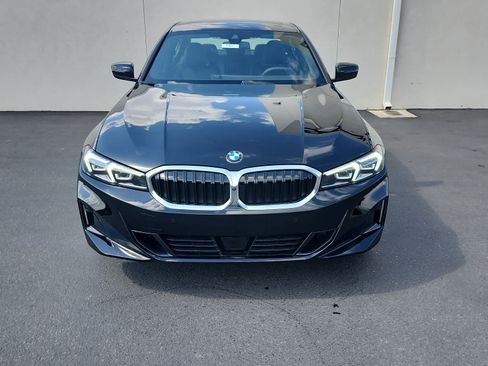 Used 2025 BMW 330i Sedan w/ Convenience Package RWD image 5
