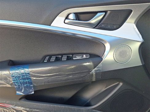 New 2026 Genesis G70 2.5T Prestige image 9