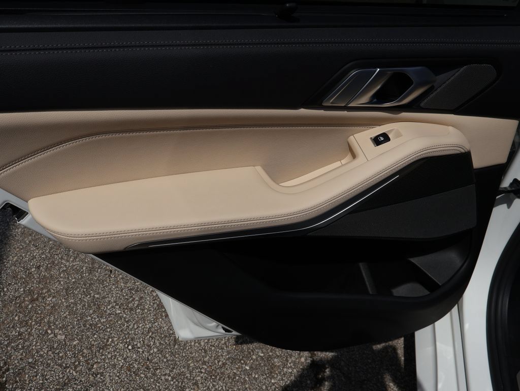 Used 2022 BMW X5 M50i w/ Executive Package AWD/4WD image 14