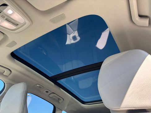 Certified 2024 Volvo XC60 B5 Core w/ Climate Package image 13