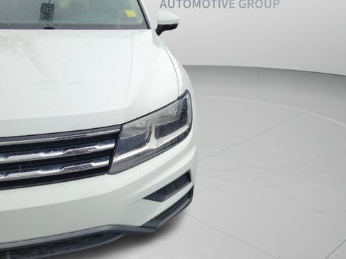 Used 2020 Volkswagen Tiguan SE FWD image 11
