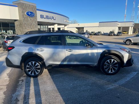 Certified 2023 Subaru Outback Limited image 8