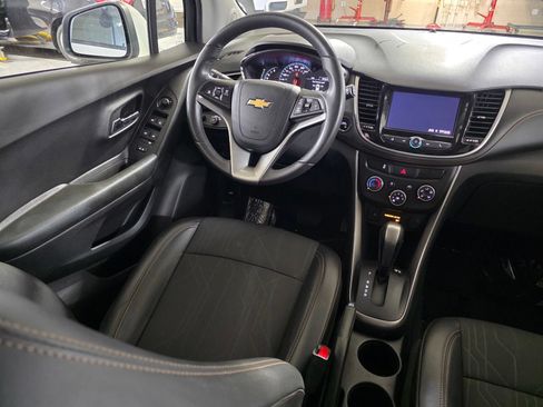 Used 2022 Chevrolet Trax LT w/ Sport Edition FWD image 19
