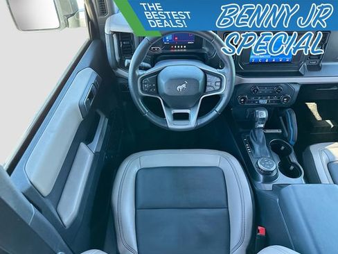 Used 2023 Ford Bronco Wildtrak image 20