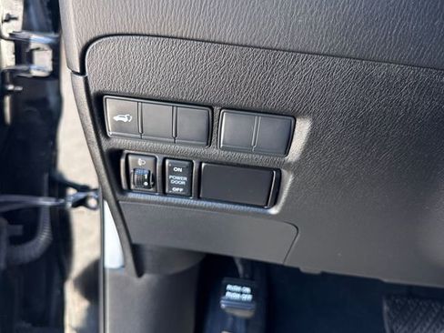 Used 2017 Nissan Armada SL w/ Interior Lighting Package AWD/4WD image 20