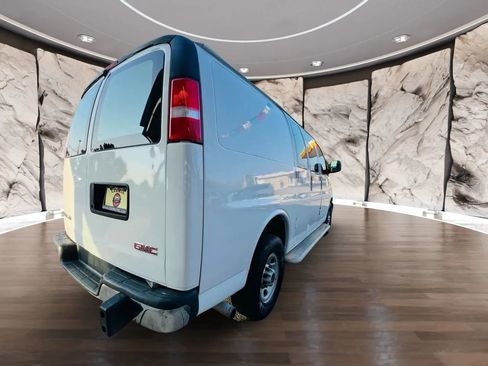 Used 2015 GMC Savana 2500 image 5