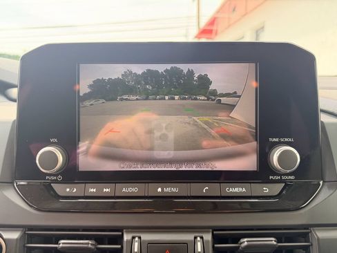 Used 2023 Nissan Pathfinder S AWD/4WD image 23