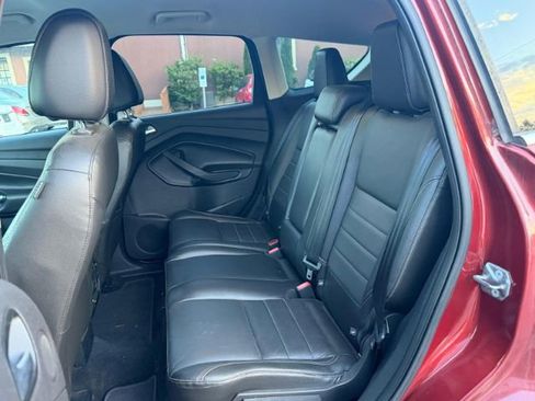Used 2015 Ford Escape SE w/ Equipment Group 201A FWD image 17