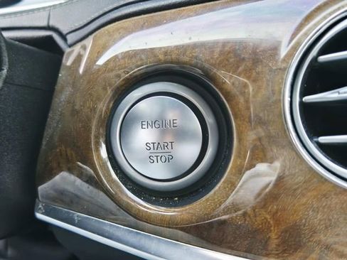 Used 2015 Mercedes-Benz S 550 4MATIC Sedan image 27