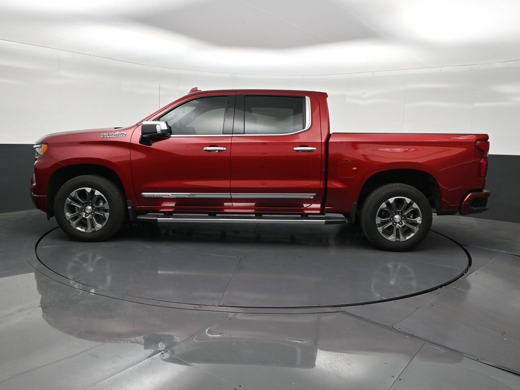 Used 2025 Chevrolet Silverado 1500 High Country RWD image 2