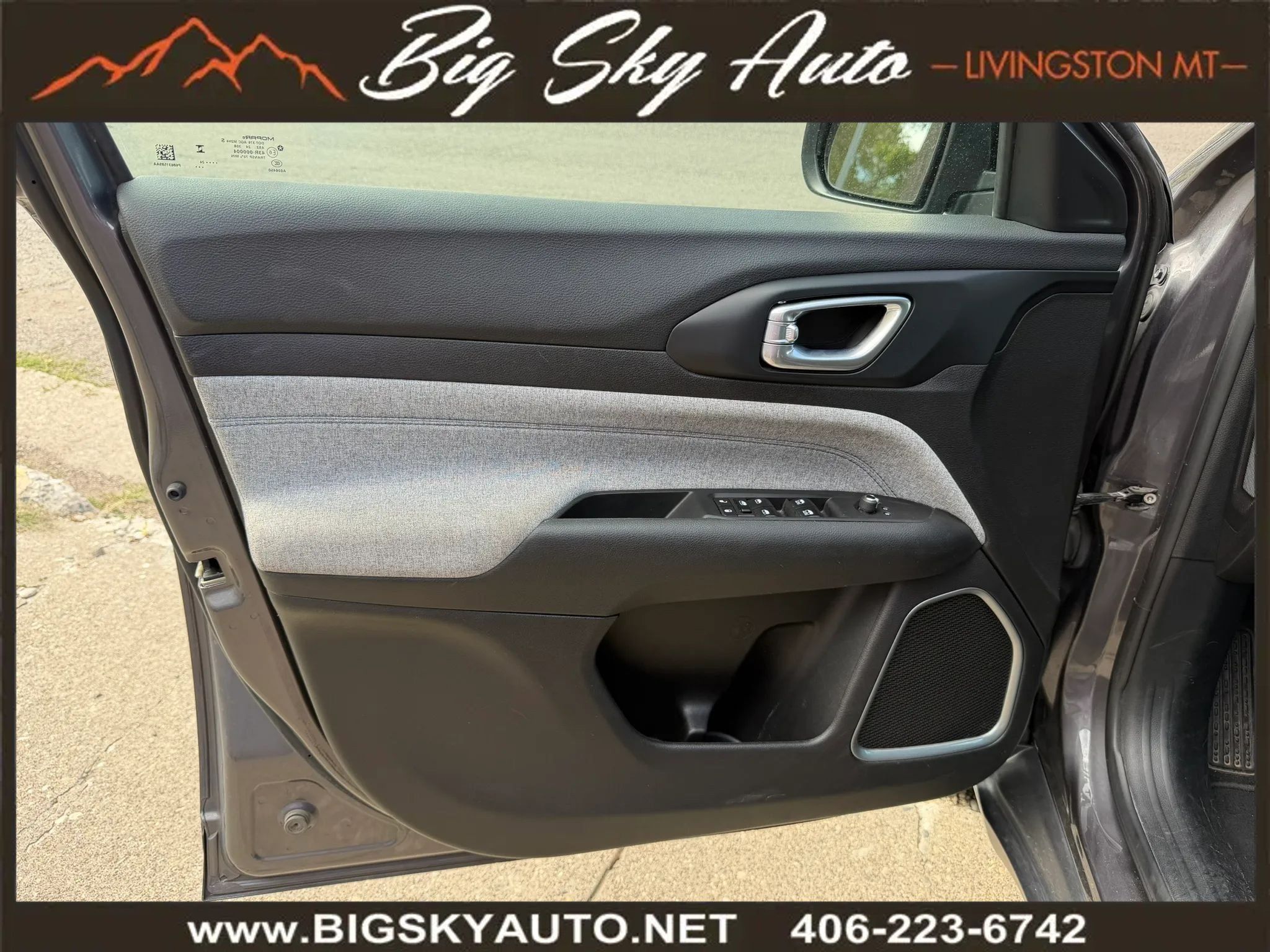 Used 2024 Jeep Compass Sport AWD/4WD image 10
