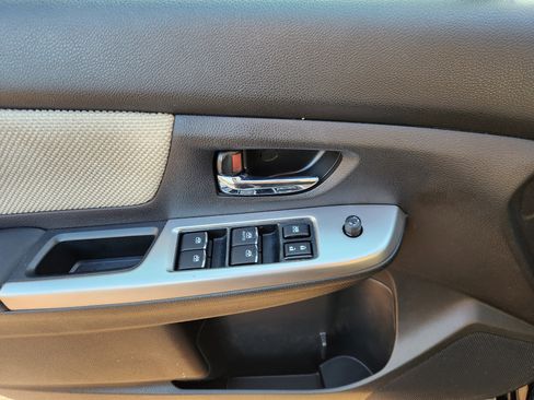 Used 2016 Subaru Crosstrek 2.0i Premium image 16