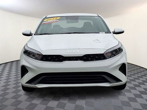 Certified 2024 Kia Forte LXS image 2