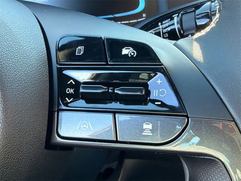 New 2026 Hyundai Elantra SEL Sport image 25