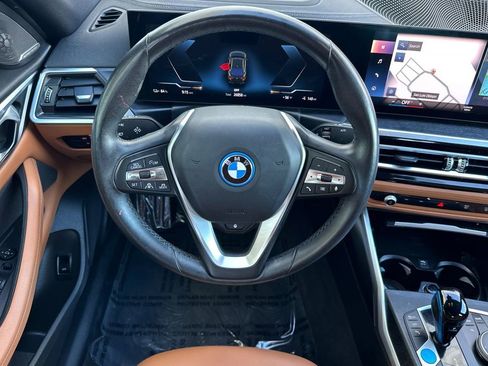 Used 2022 BMW i4 eDrive40 image 15