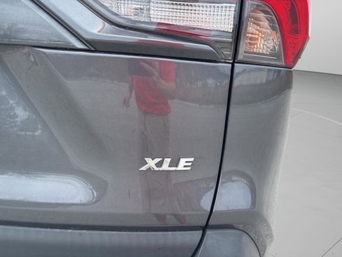Used 2022 Toyota RAV4 XLE w/ Convenience Package image 29