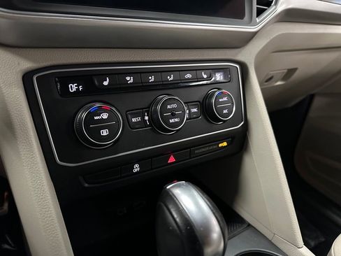 Used 2018 Volkswagen Atlas SE w/ R-Line Package FWD image 21