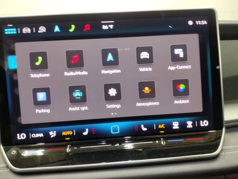 New 2025 Volkswagen Tiguan SE image 28