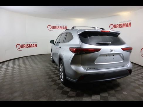 Used 2020 Toyota Highlander Limited image 10