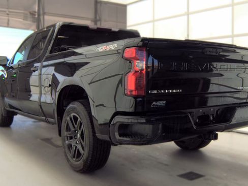 Used 2024 Chevrolet Silverado 1500 Custom AWD/4WD image 3
