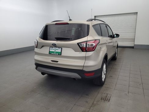 Used 2017 Ford Escape SE w/ Equipment Group 201A AWD/4WD image 7