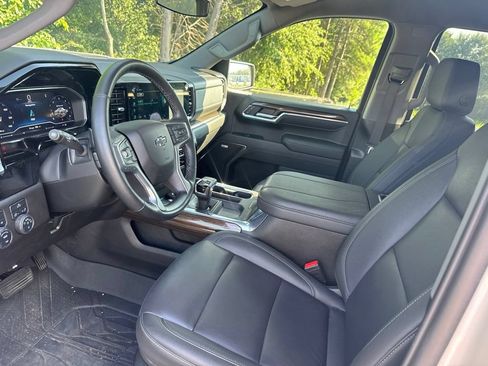 Used 2024 Chevrolet Silverado 1500 RST w/ All Star Edition Plus AWD/4WD image 5
