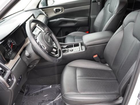 Certified 2023 Kia Sorento S AWD/4WD image 15