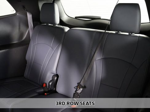 Used 2024 Buick Enclave Premium image 10