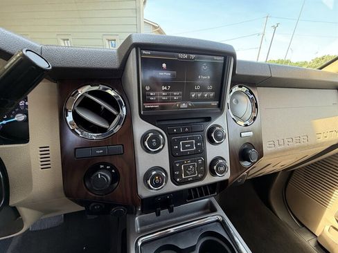 Used 2016 Ford F350 Lariat w/ Lariat Interior Package AWD/4WD image 19