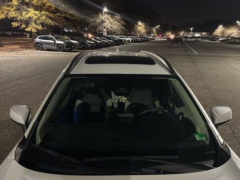 Used 2024 Toyota Corolla Cross XLE image 8