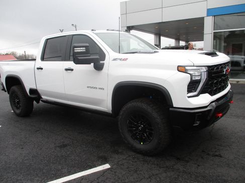 New 2026 Chevrolet Silverado 2500 ZR2 image 10