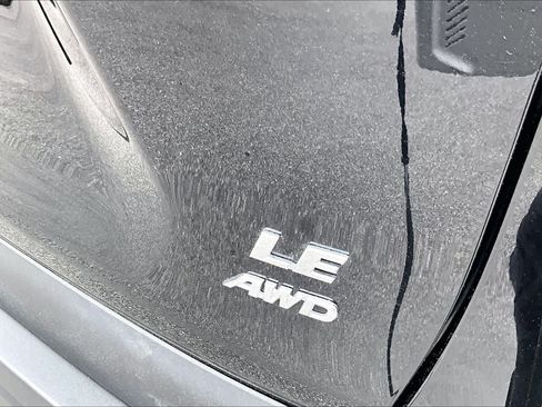 Used 2025 Toyota RAV4 LE AWD/4WD image 10
