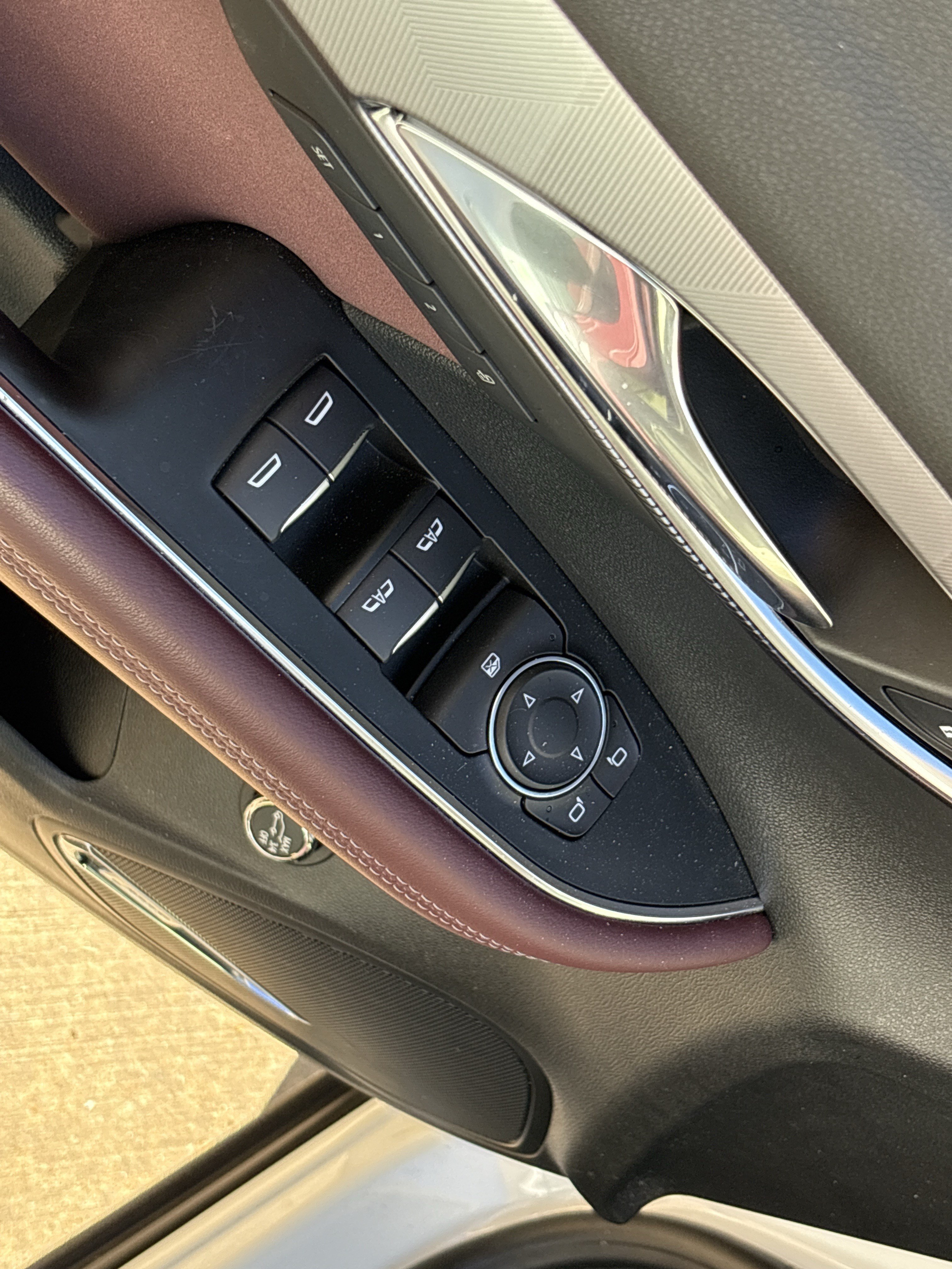 Used 2025 Buick Envision Sport Touring AWD/4WD image 15