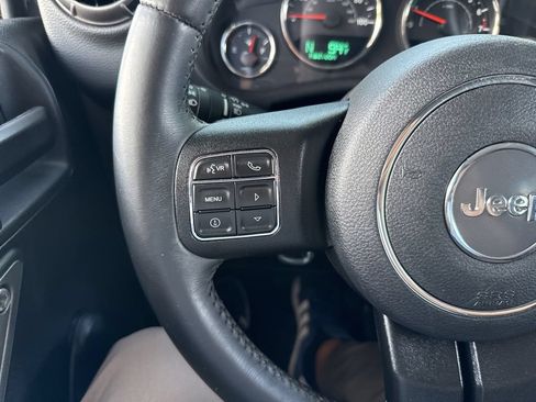 Used 2018 Jeep Wrangler Sport AWD/4WD image 50