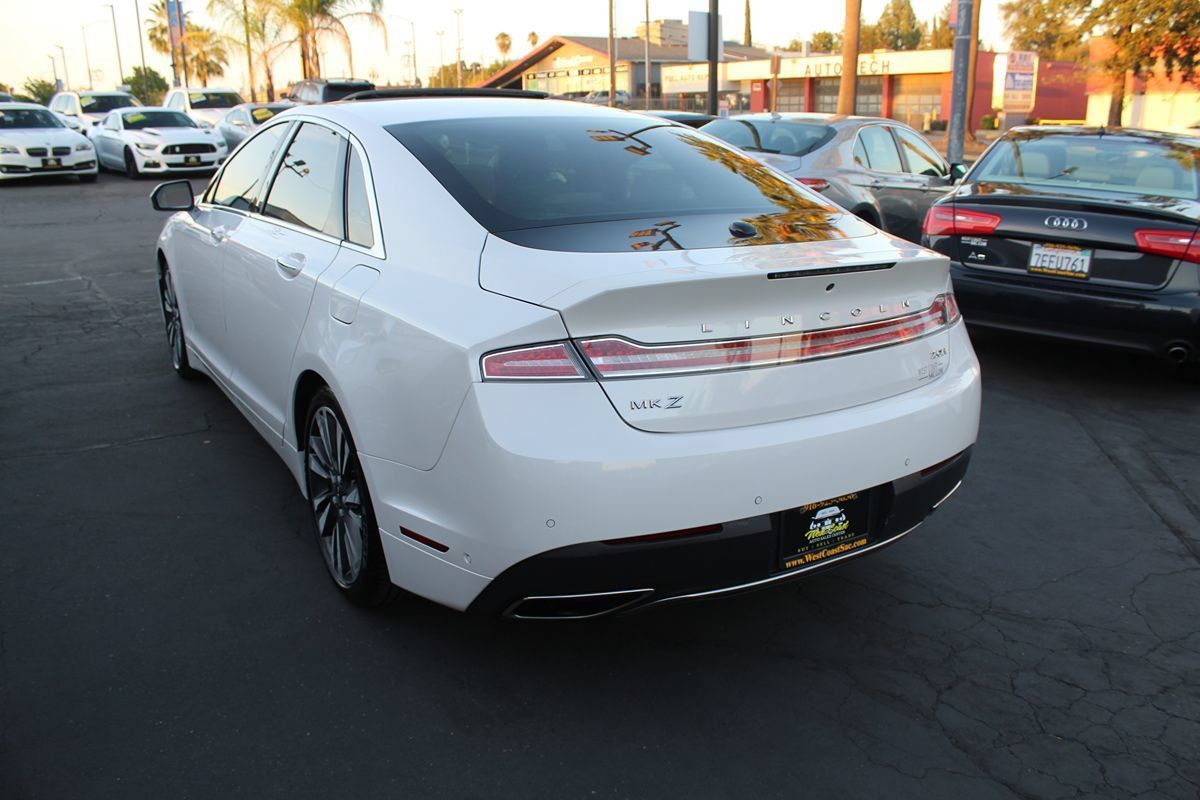 Used 2017 Lincoln MKZ Reserve w/ Technology Package FWD image 5