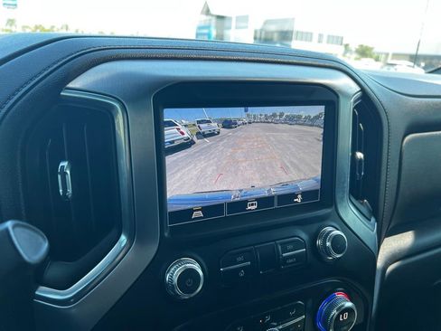 Used 2022 GMC Sierra 1500 SLT image 38