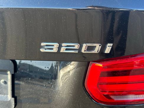 Used 2018 BMW 320i xDrive 320i xDrive image 27