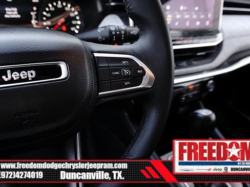 Certified 2024 Jeep Compass Latitude image 26