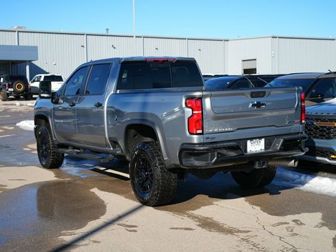 Used 2025 Chevrolet Silverado 2500 ZR2 image 8