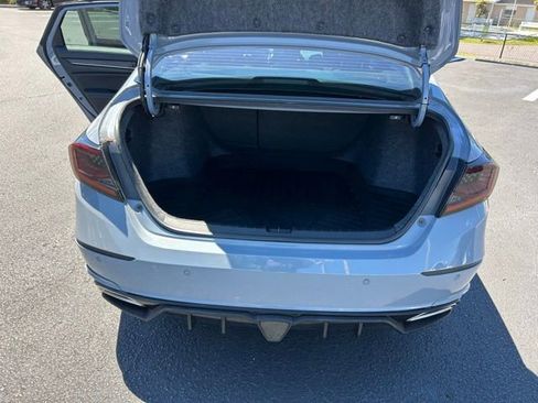 Used 2022 Honda Accord Touring image 16