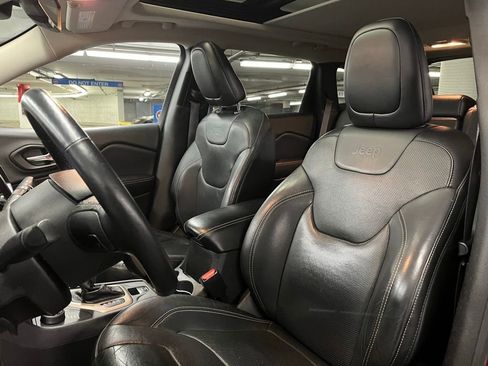 Used 2014 Jeep Cherokee Limited w/ Luxury Group image 18